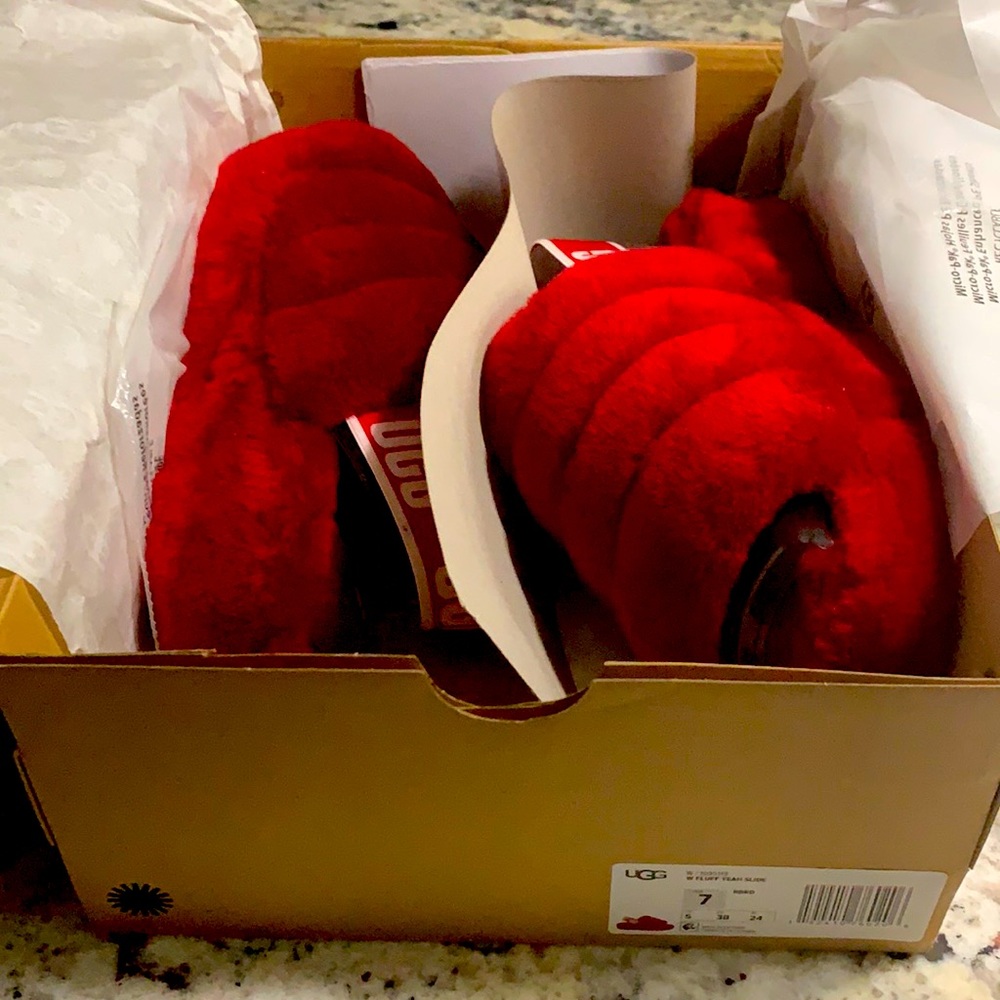 Women’s Ugg Slippers Brand new in box